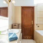 Barbakan Gate Daire *