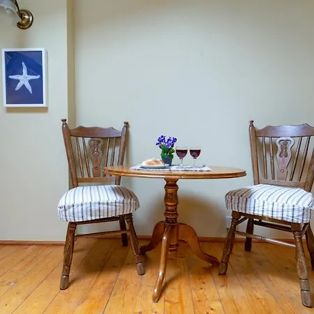 Barbakan Gate Apartment