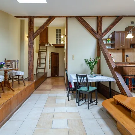 Apartment Barbakan Gate