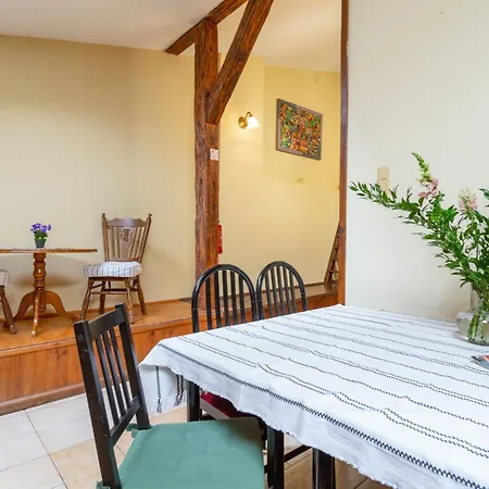 Apartment Barbakan Gate